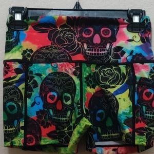 Constantly Varied Gear Tye Die Skulls NWOT XS Short 2.5 Inch
